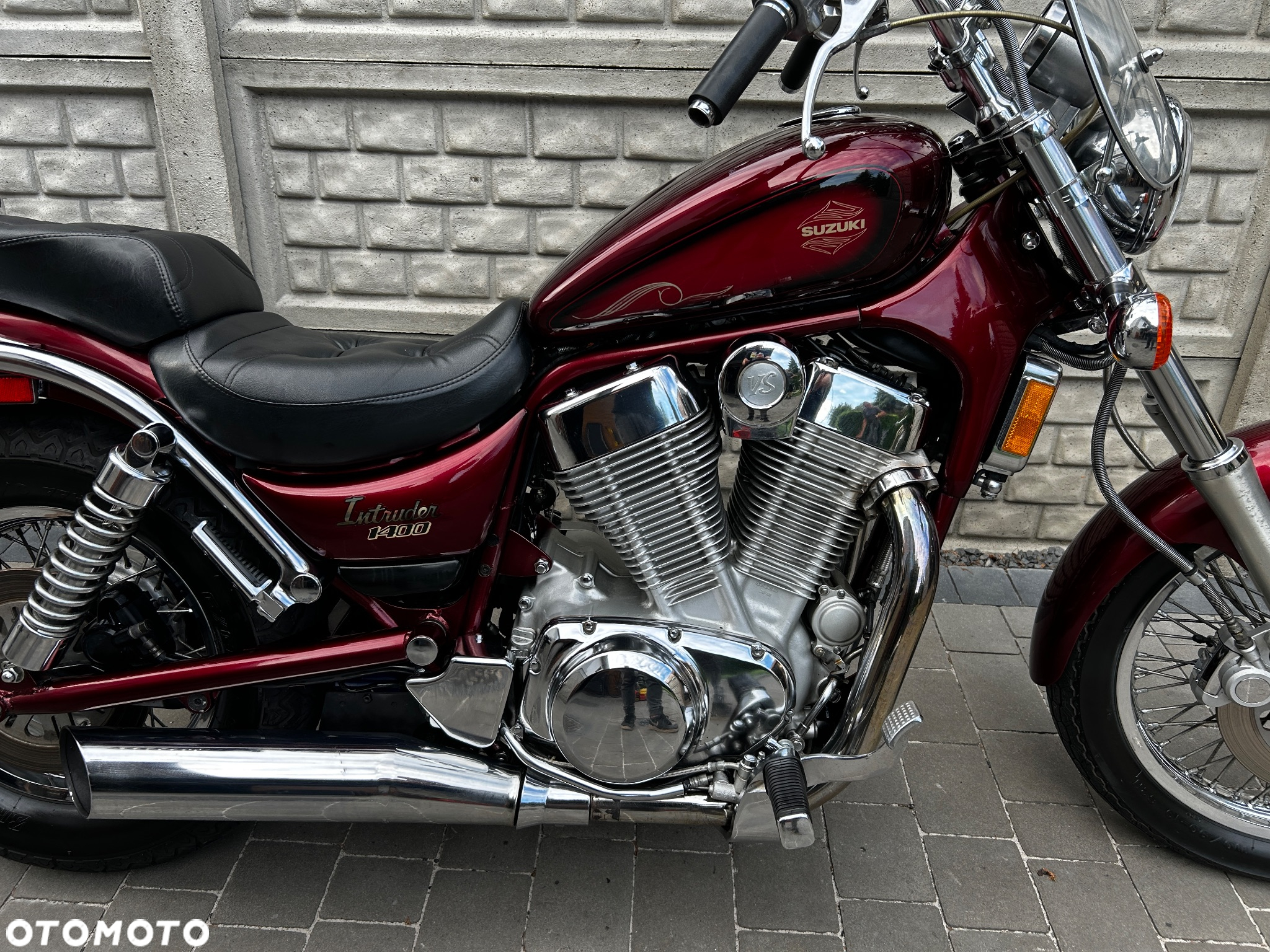 Suzuki Intruder - 8