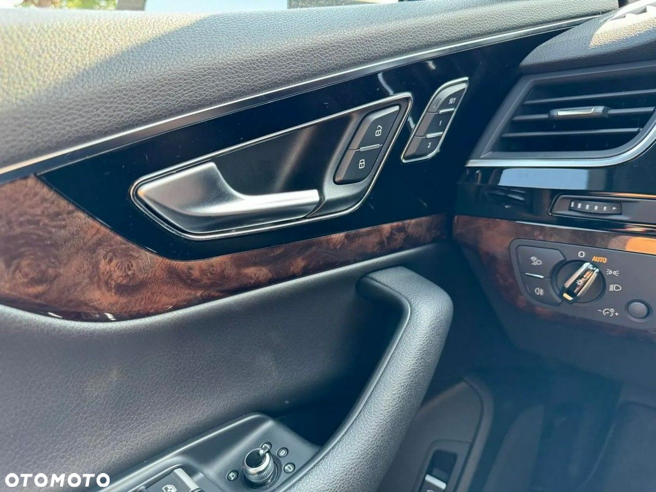 Audi Q7 3.0 TFSI Quattro Tiptronic - 28