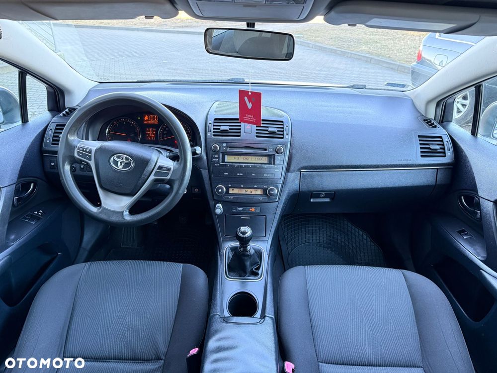 Toyota Avensis 2.0 D-4D Luna - 6
