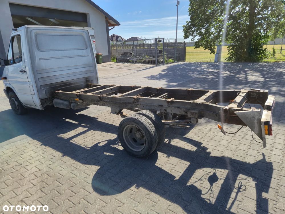 Mercedes-Benz Sprinter 412 - 4