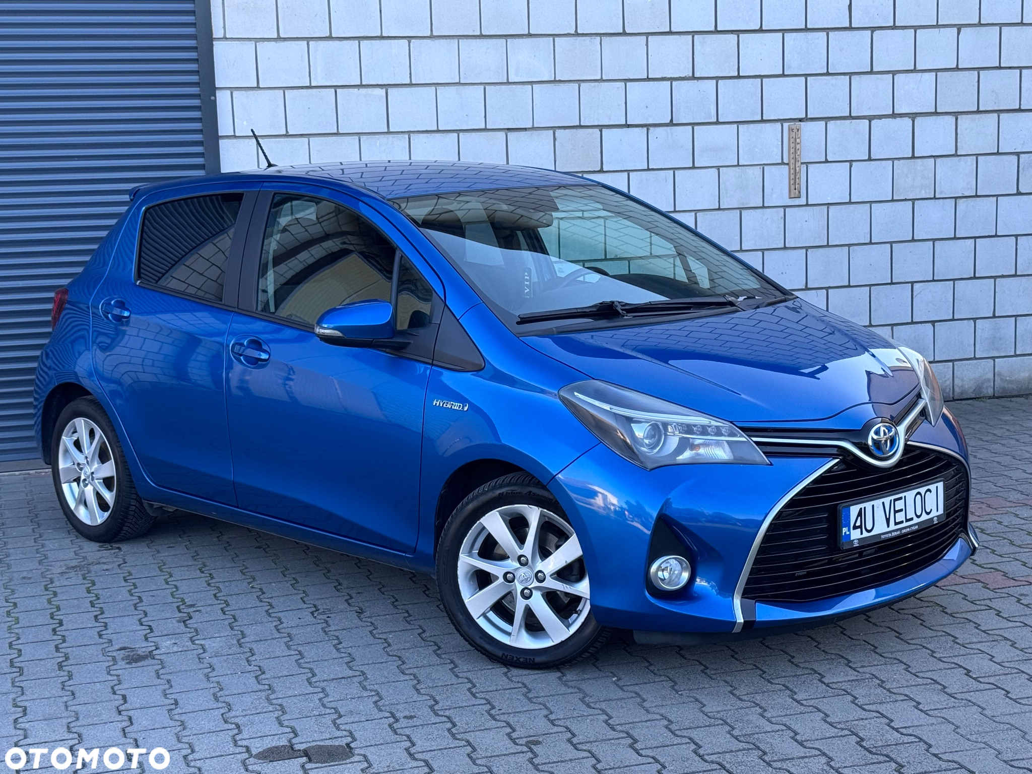 Toyota Yaris Hybrid 100 Premium - 6