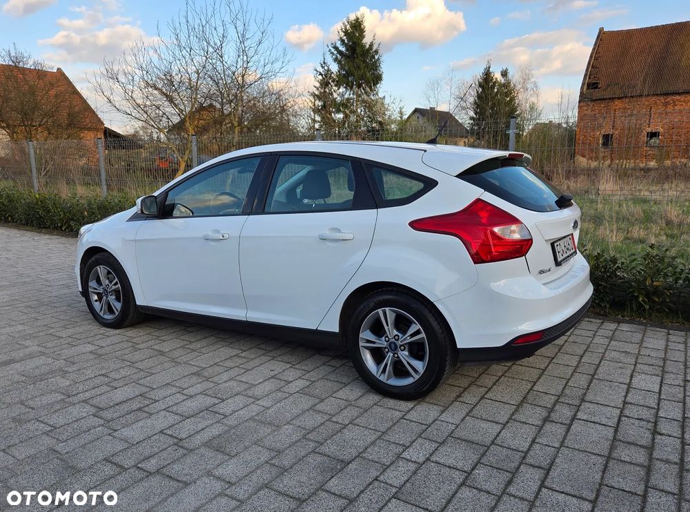 Ford Focus 1.6 Trend - 14
