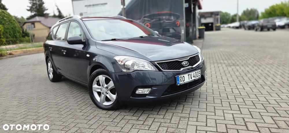 Kia Ceed 1.4 CVVT Dream-Team Edition - 21