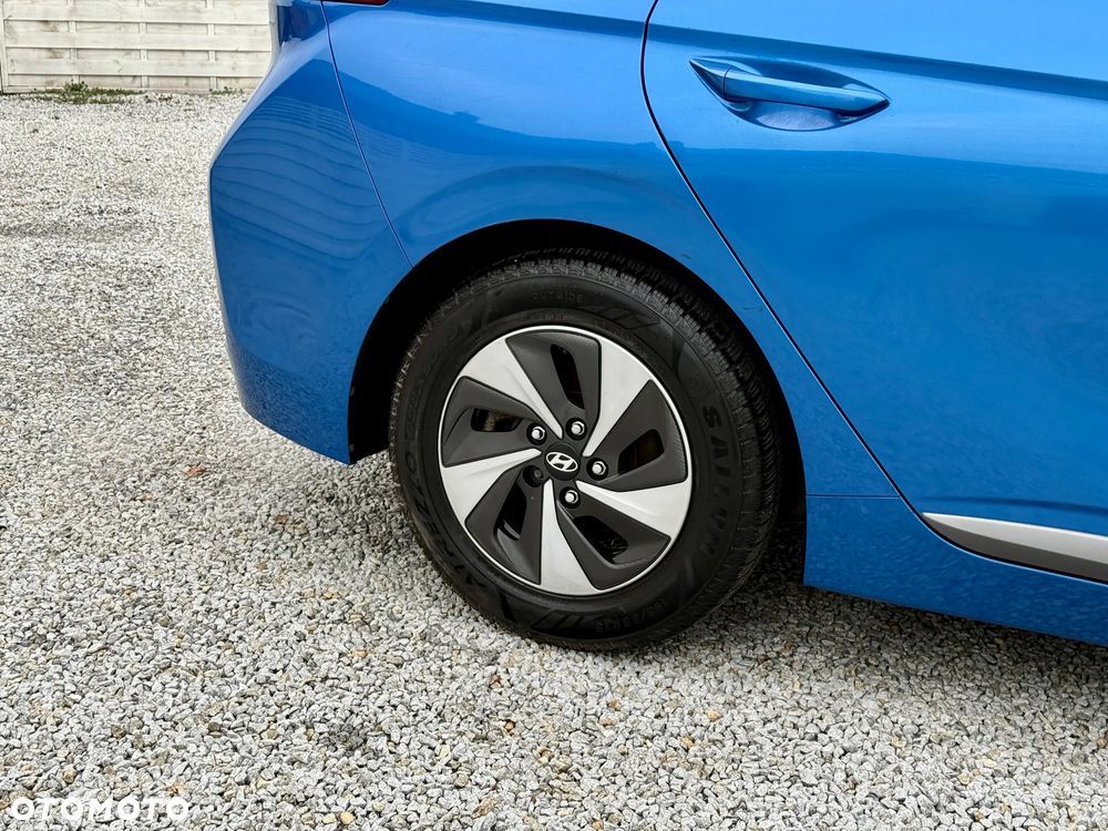 Hyundai IONIQ Hybrid Premium - 24