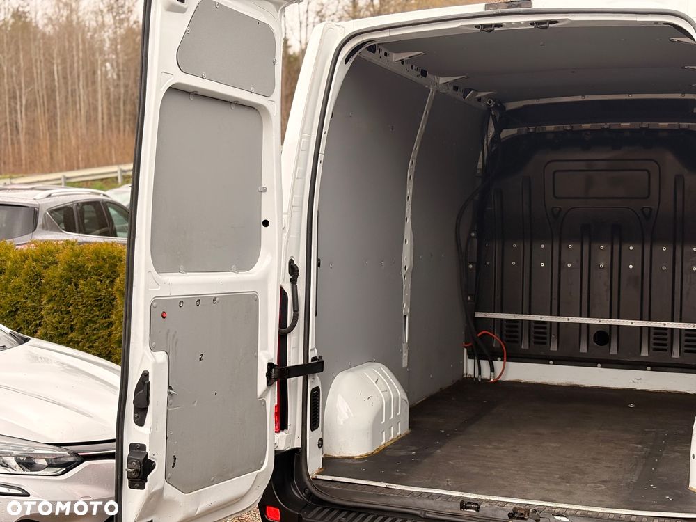 Renault Master L2H2 3.5t Pack Clim 4d - 24