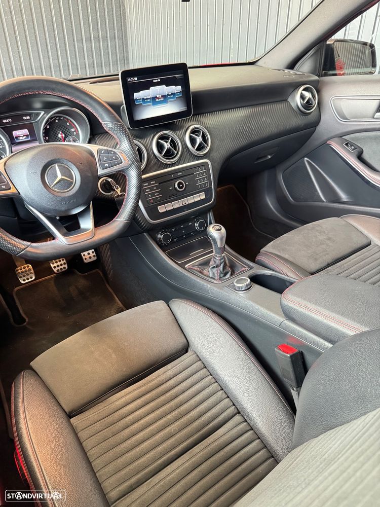Mercedes-Benz A 180 d AMG Line - 16