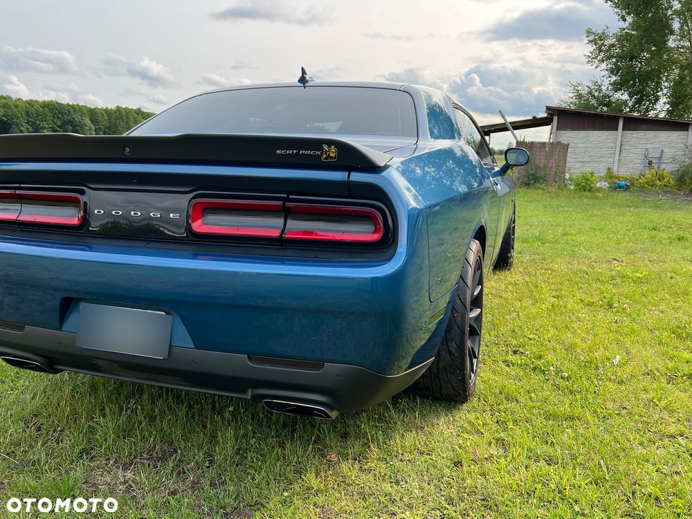 Dodge Challenger 6.4 Scat Pack - 6