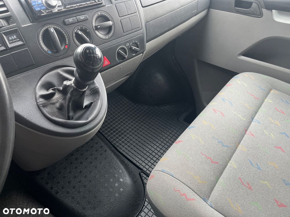 Volkswagen Transporter - 26