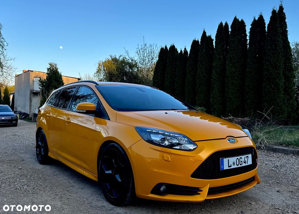Ford Focus 2.0 EcoBoost ST mit Leder-Sport-Paket - 13