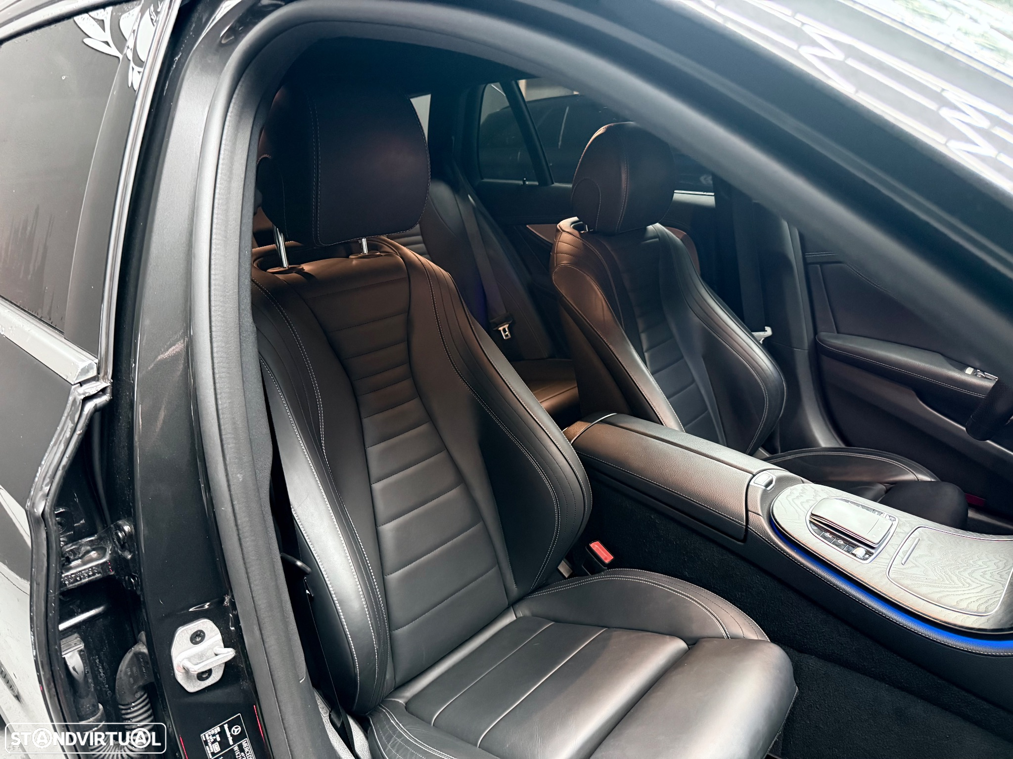 Mercedes-Benz E 300 de AMG Line 4Matic - 22