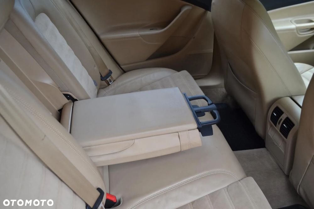 Volkswagen Passat Variant 2.0 TDI Highline - 15