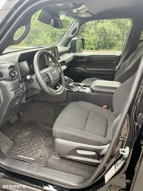 Toyota Land Cruiser - 14