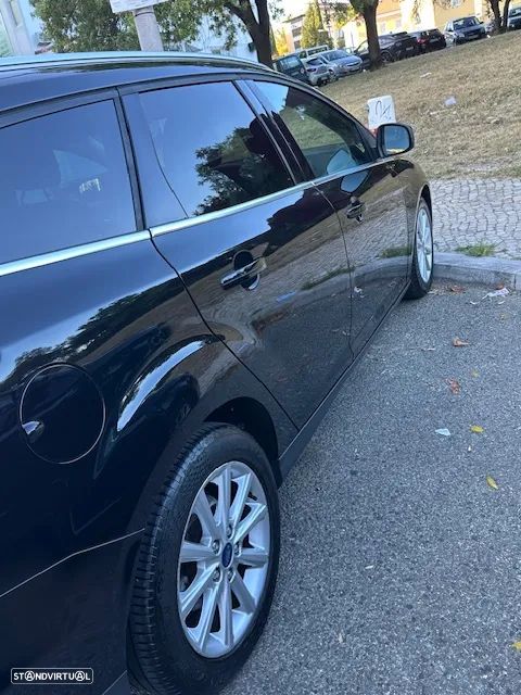 Ford Focus SW 1.0 EcoBoost Titanium - 12