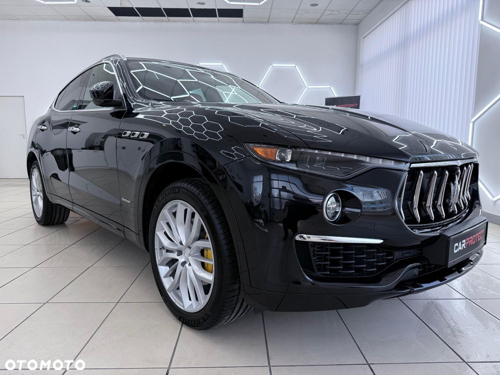 Maserati Levante Q4 GranLusso - 4
