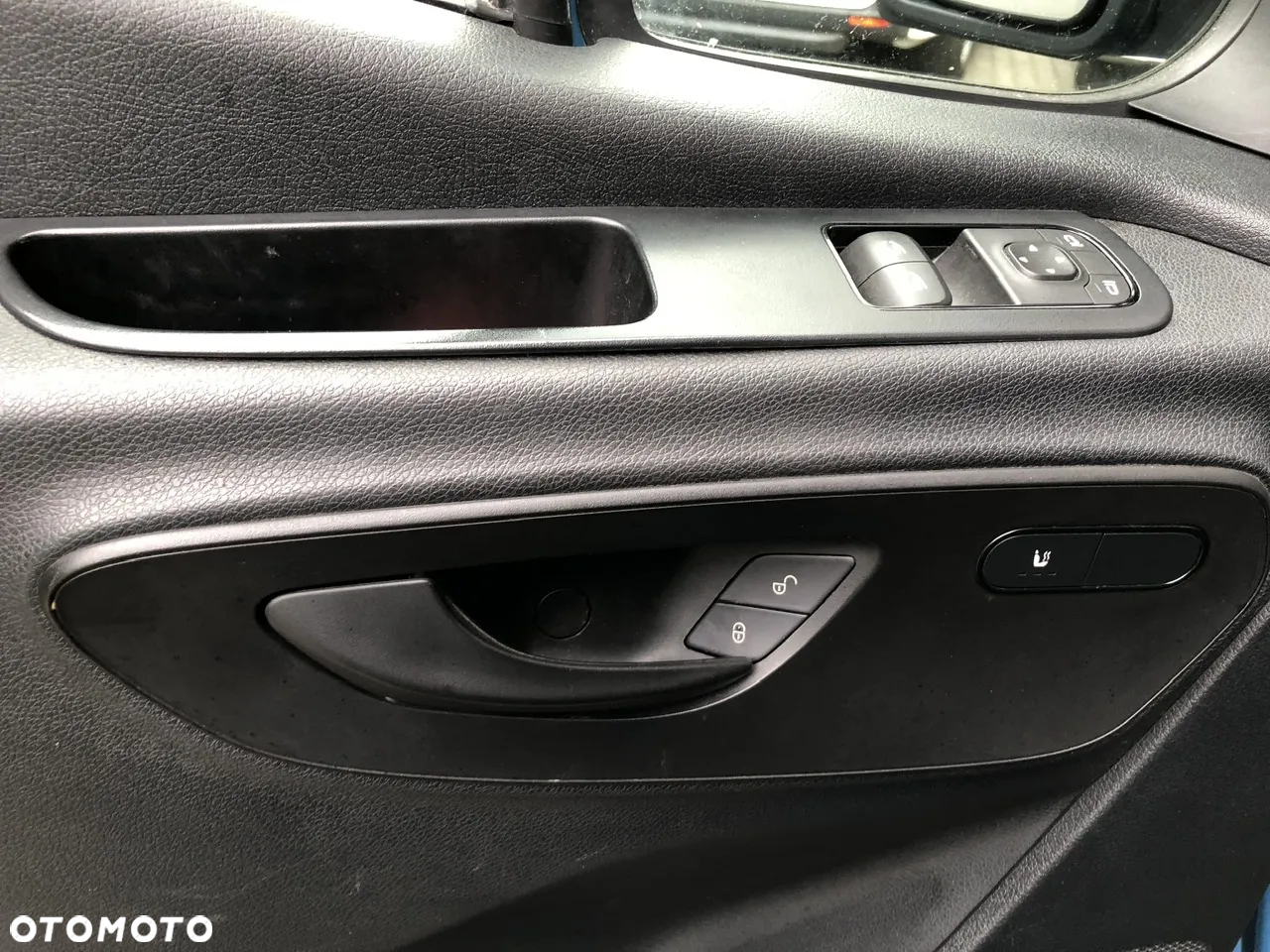 Mercedes-Benz Sprinter 317 - 12