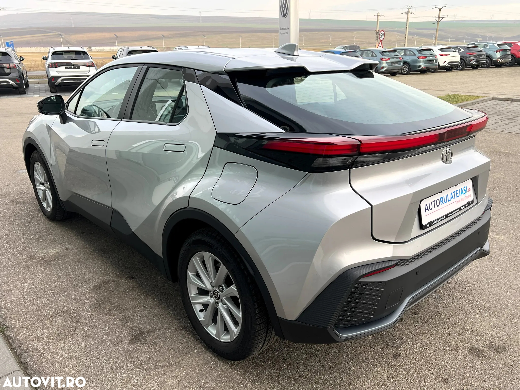 Toyota C-HR - 15