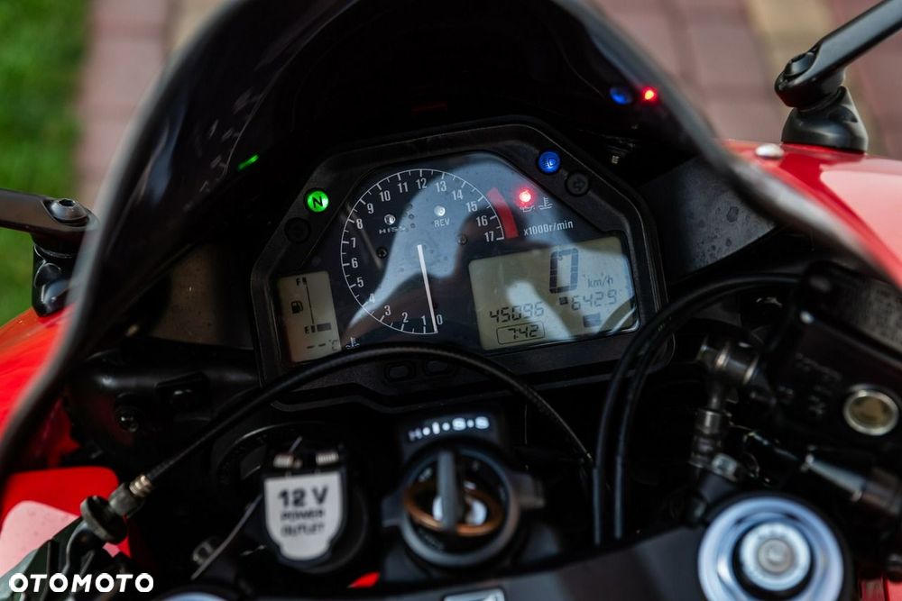 Honda CBR - 13