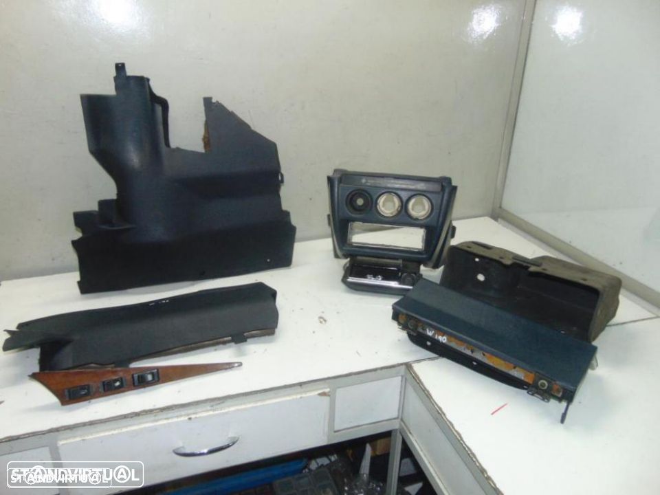 Mercedes 190 W201 várias peças - 1