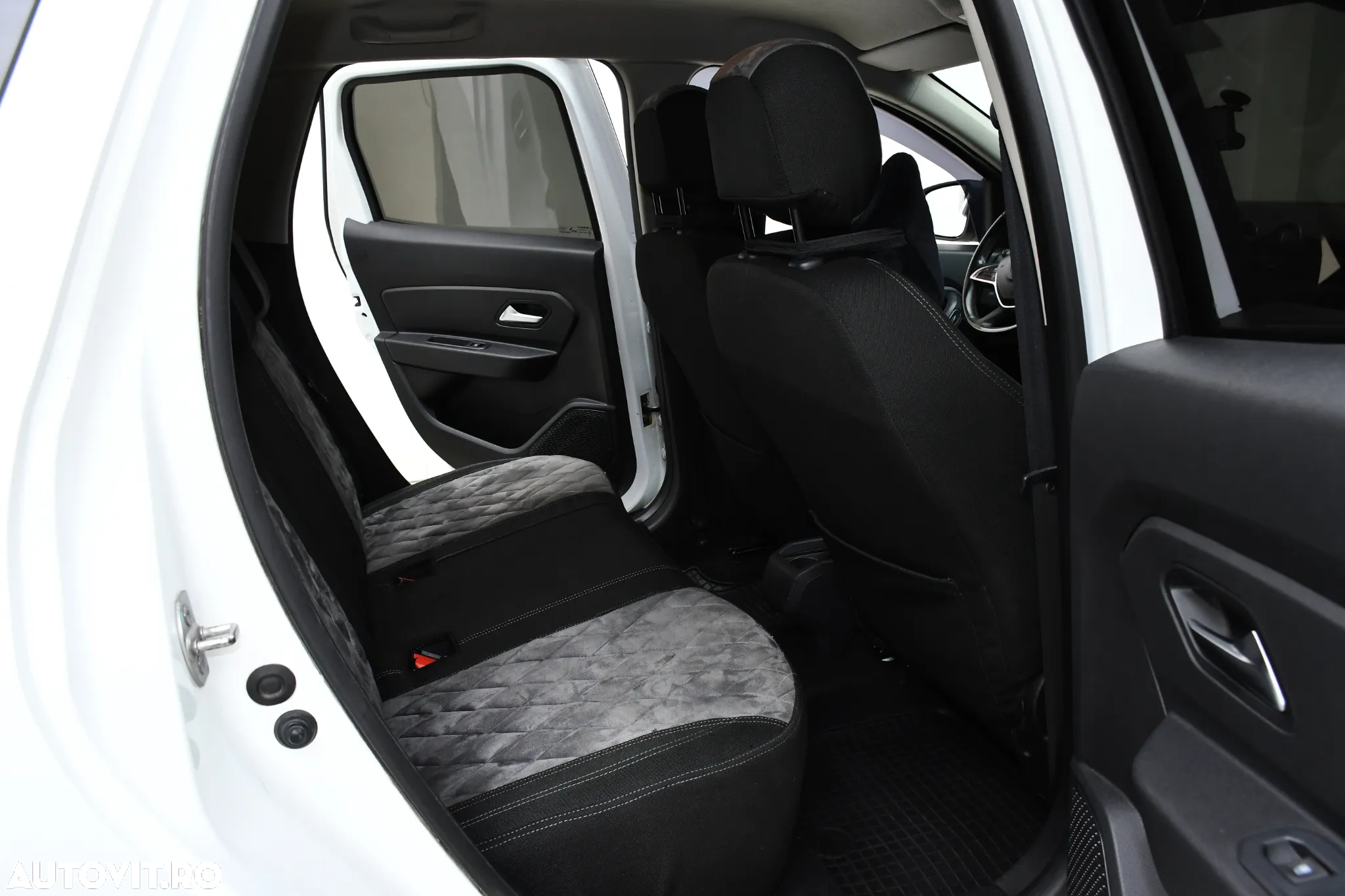 Dacia Duster 1.5 Blue dCi 4WD Comfort - 5