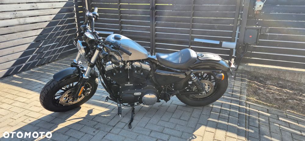 Harley-Davidson Sportster Forty-Eight - 3