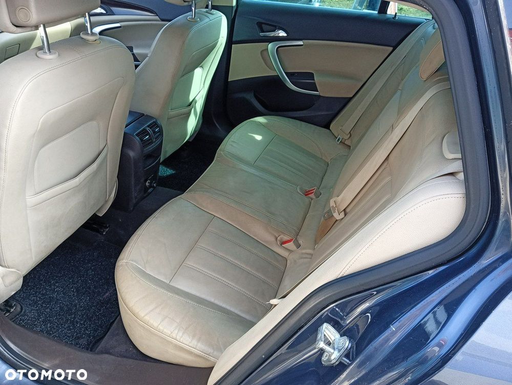 Opel Insignia - 10