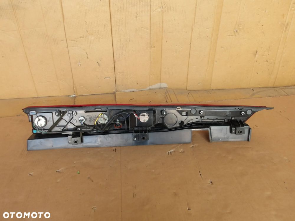 LAMPA LED PRAWY TYL MAXUS DELIVER 9 V90 SV63RL010R - 6