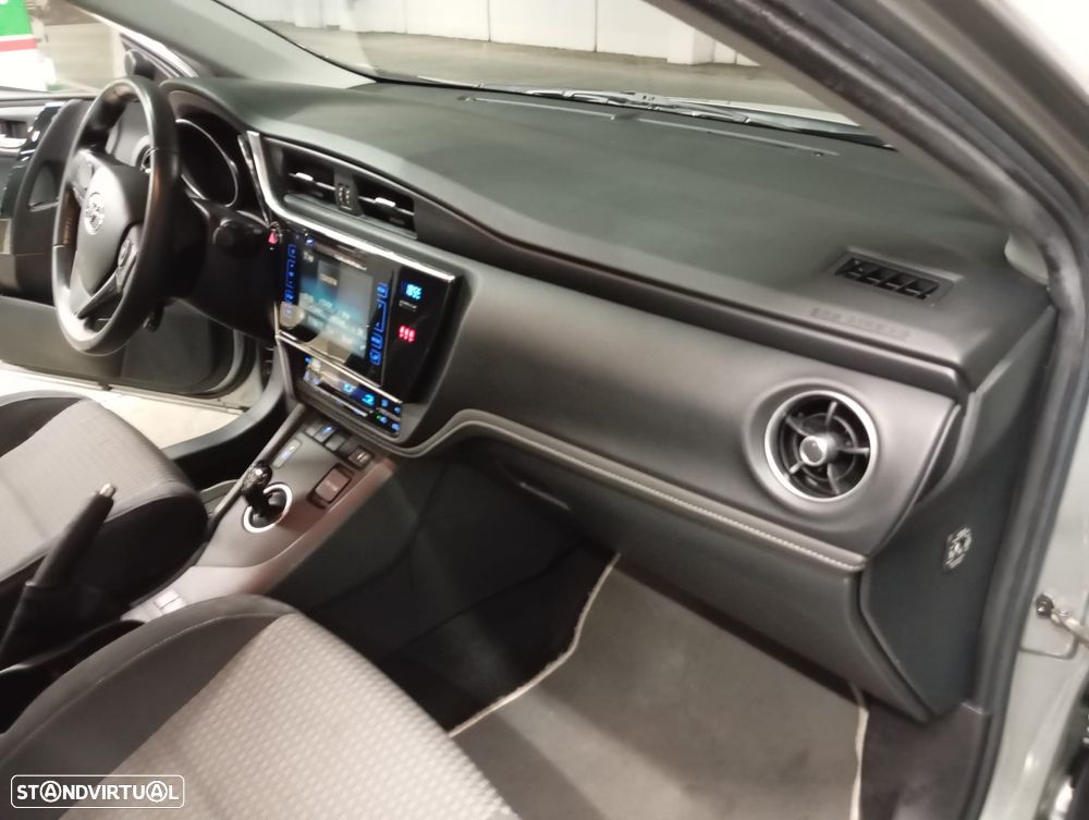 Toyota Auris 1.8 HSD Comfort +P.Sport+Navi - 15