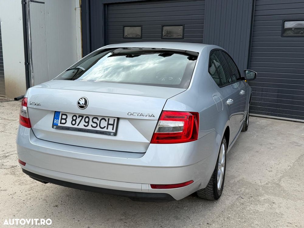 Skoda Octavia 2.0 TDI DSG Ambition - 7