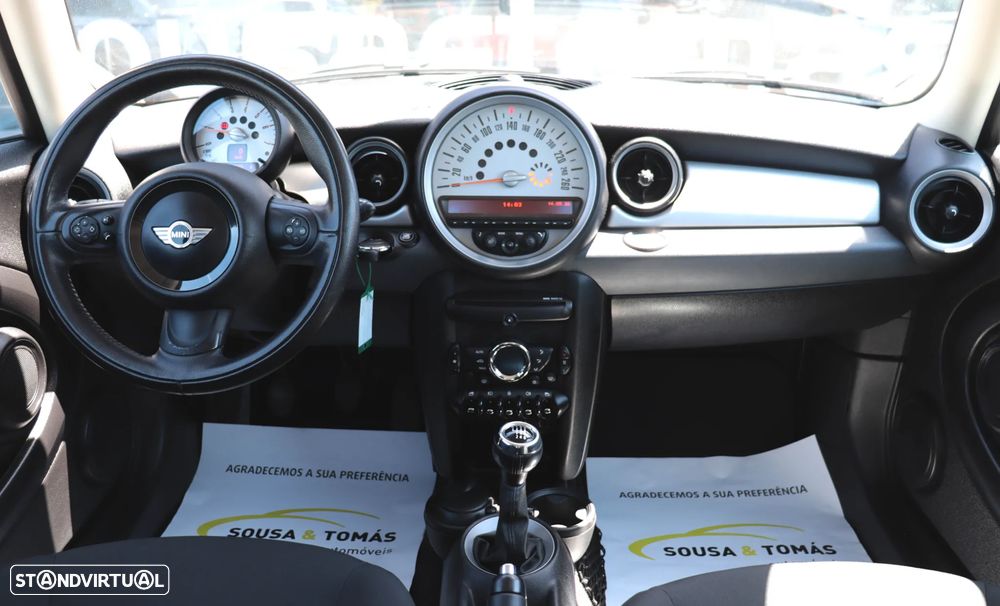 MINI 3 Portas One D - 8