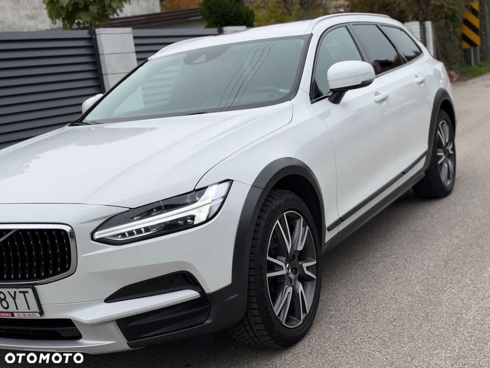 Volvo V90 Cross Country D5 AWD Pro - 38