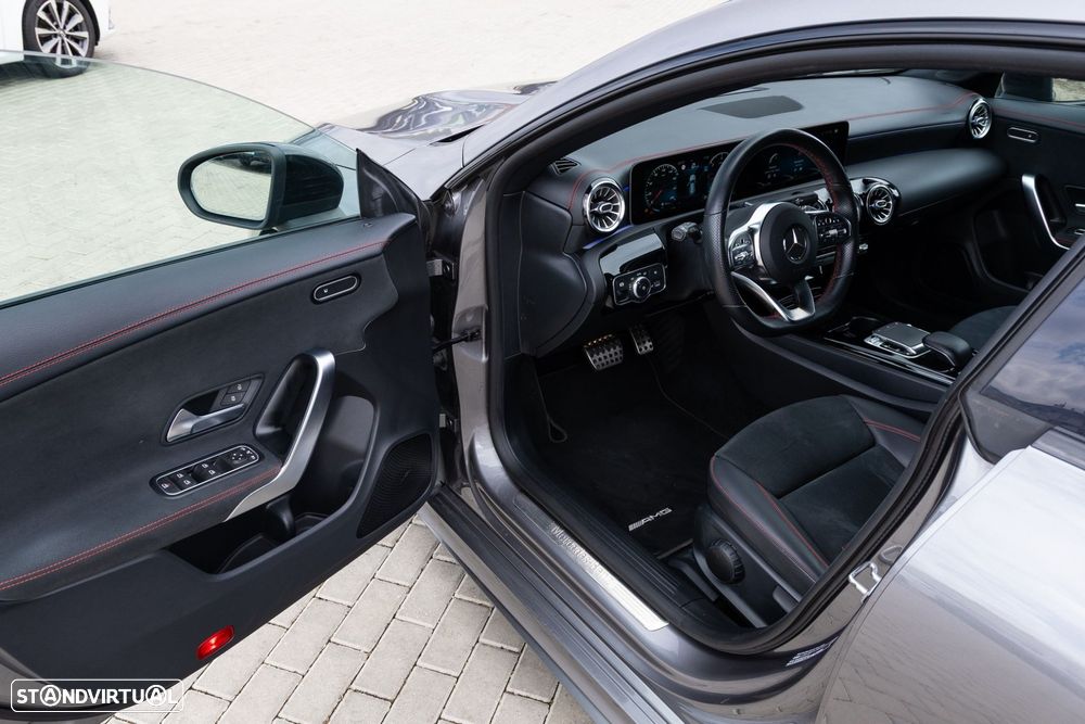 Mercedes-Benz CLA 220 d Shooting Brake AMG Line Aut. - 12