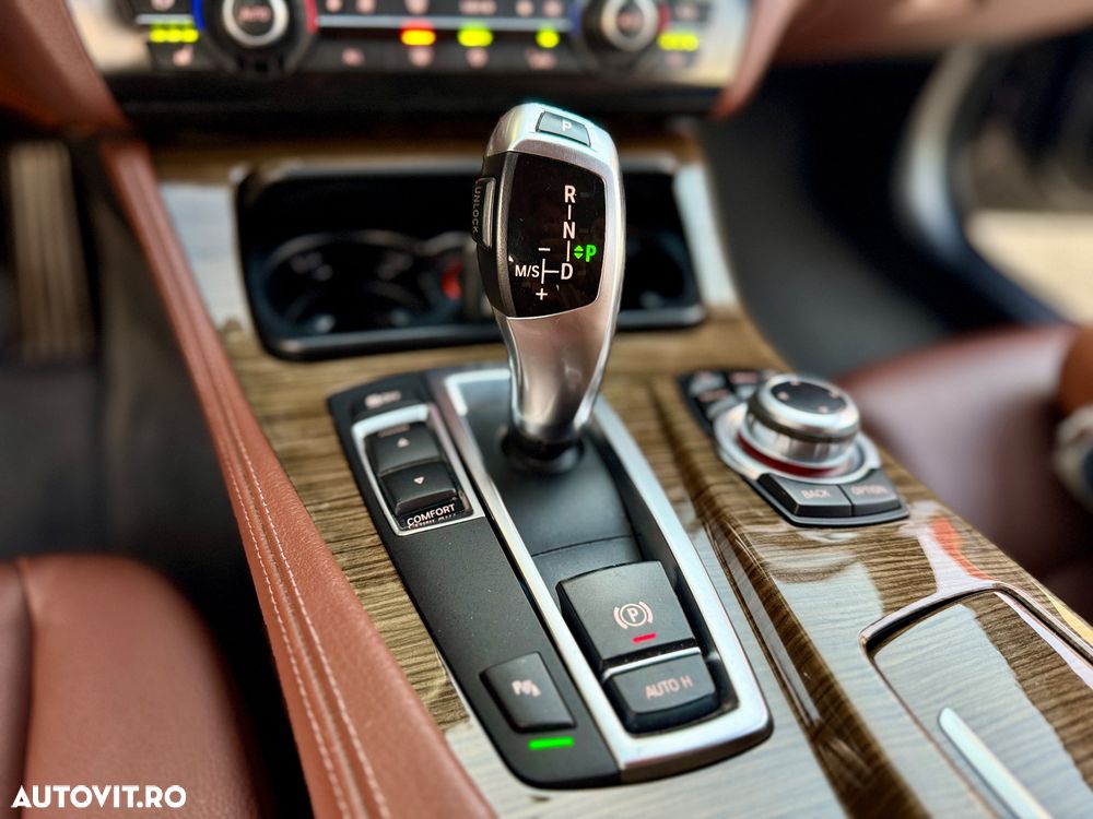 BMW Seria 5 520d Aut. Modern Line - 23