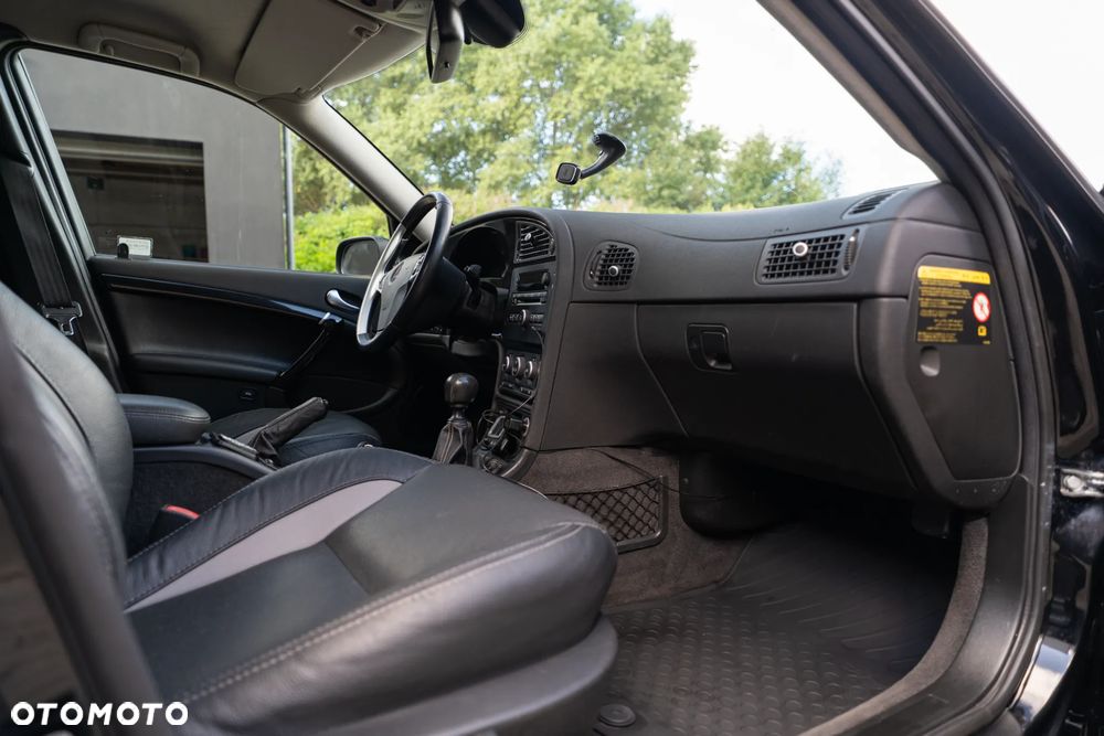 Saab 9-5 2.3T Vector Griffin Edition - 31
