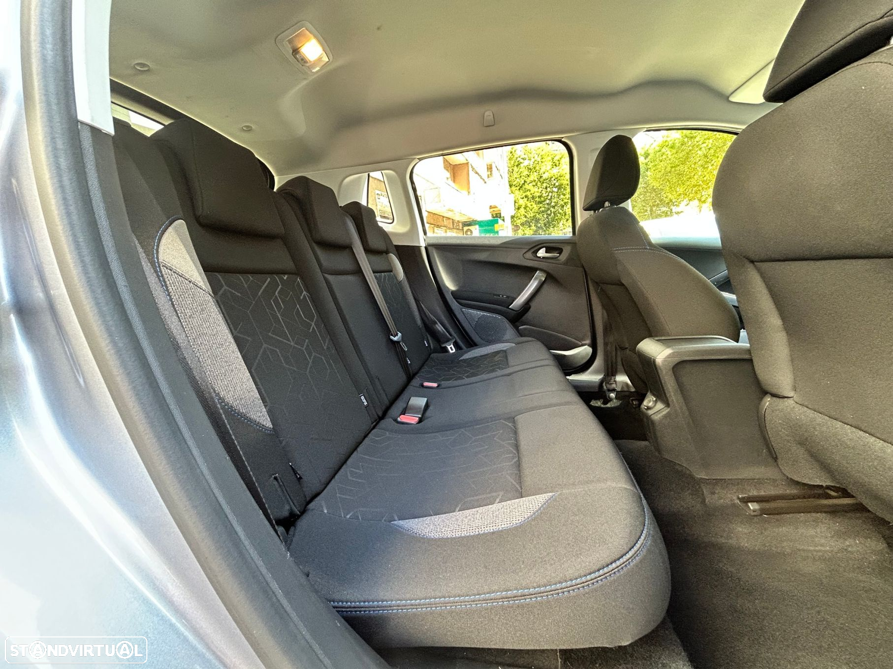 Peugeot 2008 1.2 PureTech Style - 14