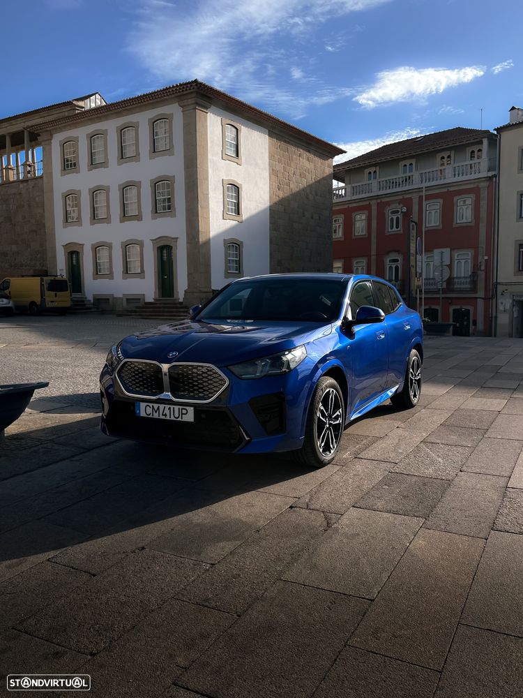 BMW iX2 - 1