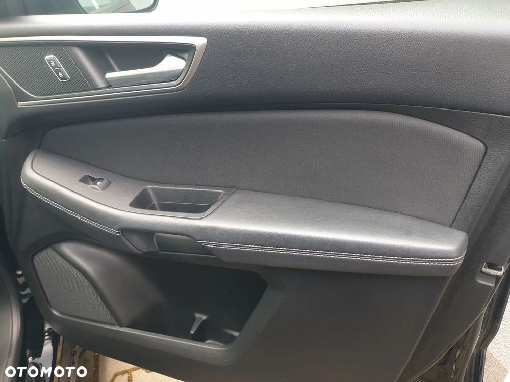Ford S-Max - 21