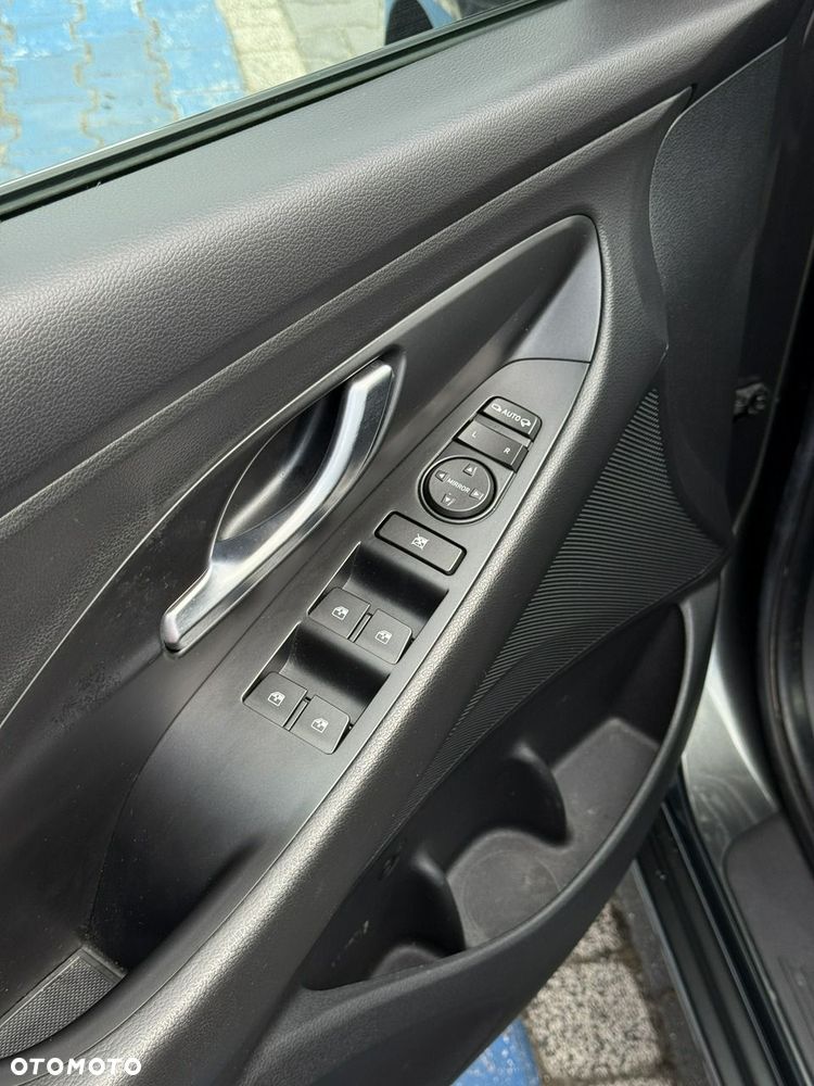Hyundai i30 1.0 T-GDI Smart - 11