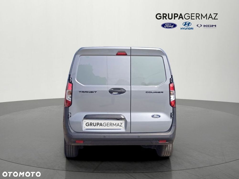 Ford Transit Courier - 8