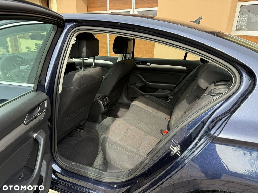 Volkswagen Passat 1.8 TSI BMT Comfortline - 23