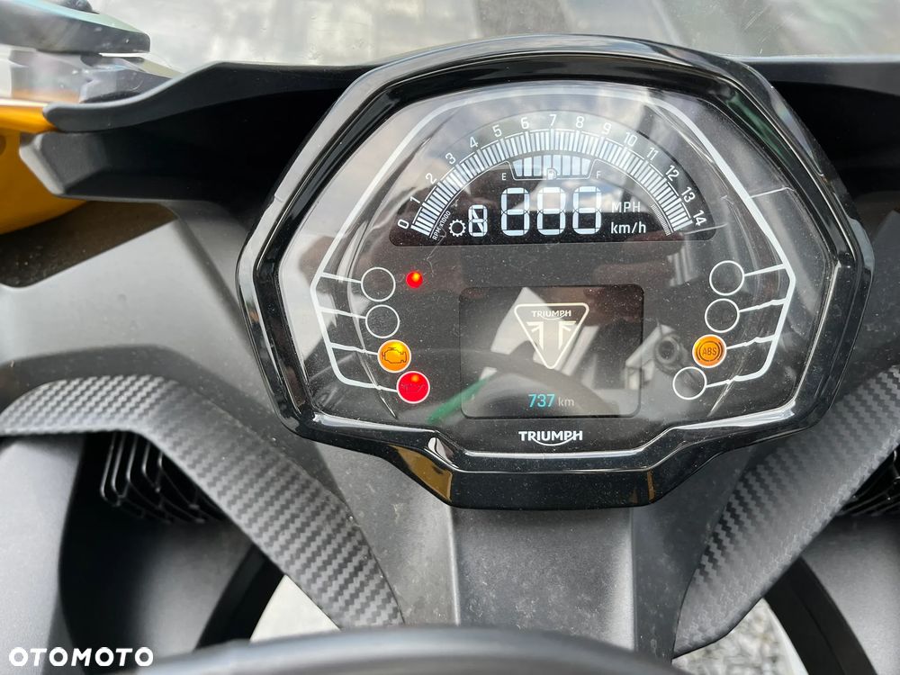 Triumph Daytona - 9