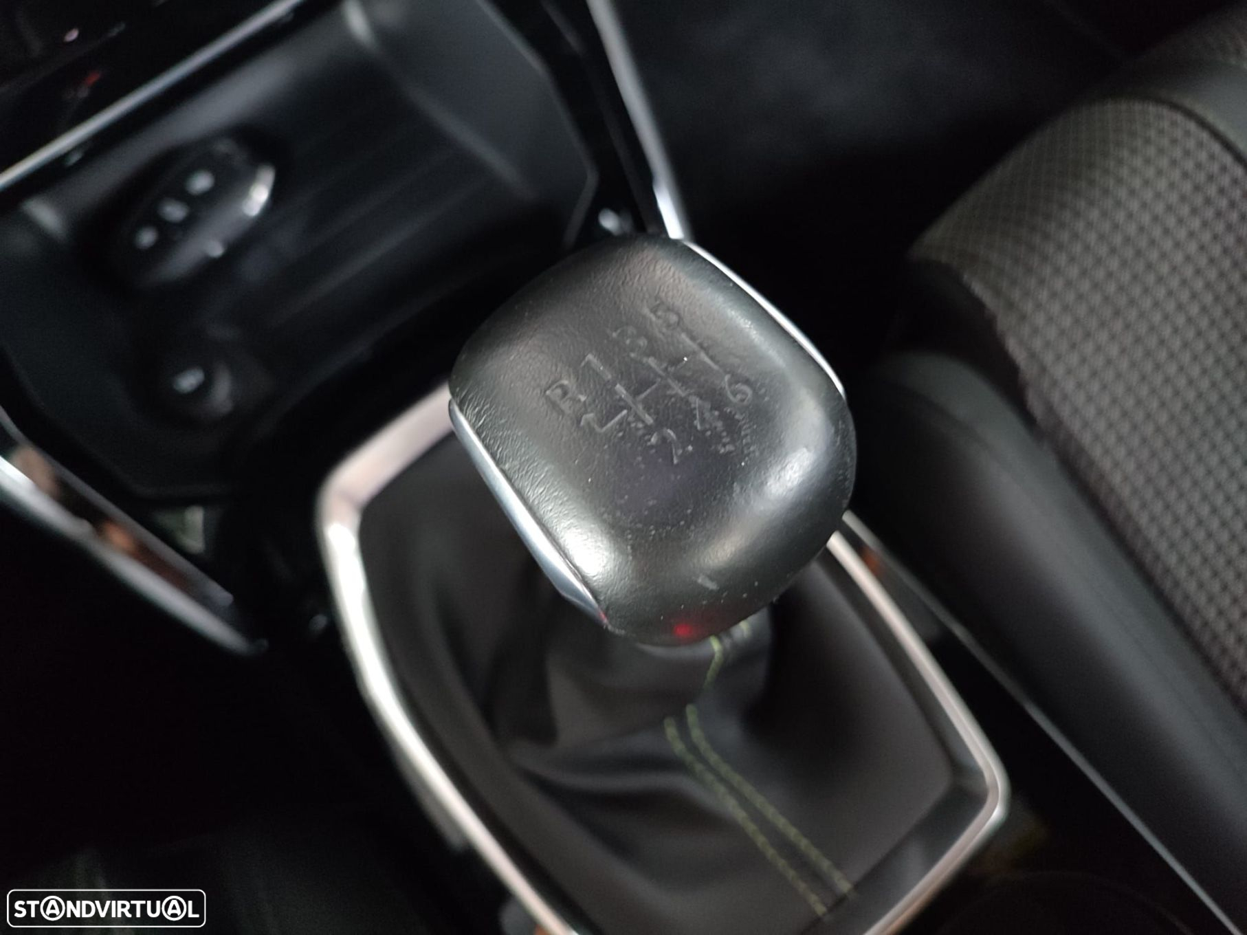 Peugeot 208 1.5 BlueHDi GT - 25