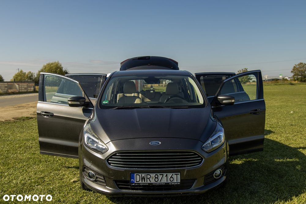 Ford S-Max 2.0 TDCi Bi-Turbo Titanium PowerShift - 25