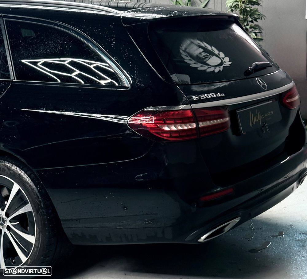 Mercedes-Benz E 300 de 4Matic 9G-TRONIC Avantgarde - 9