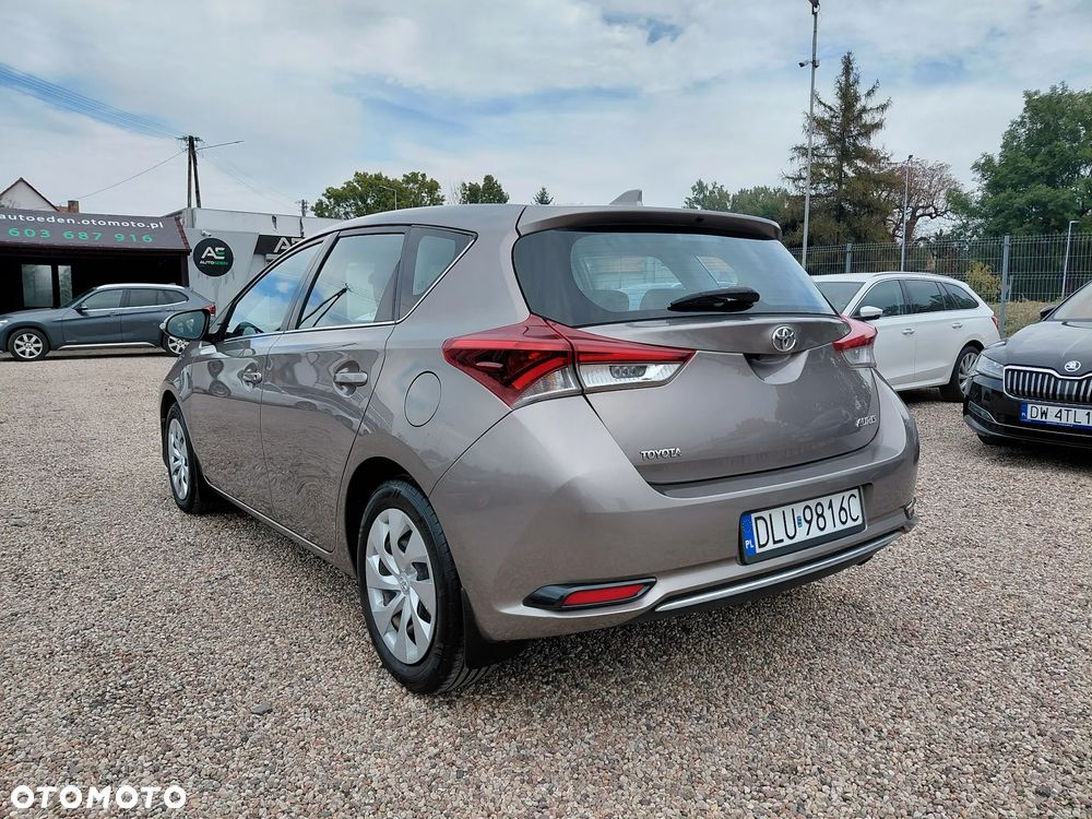 Toyota Auris 1.6 Comfort - 4
