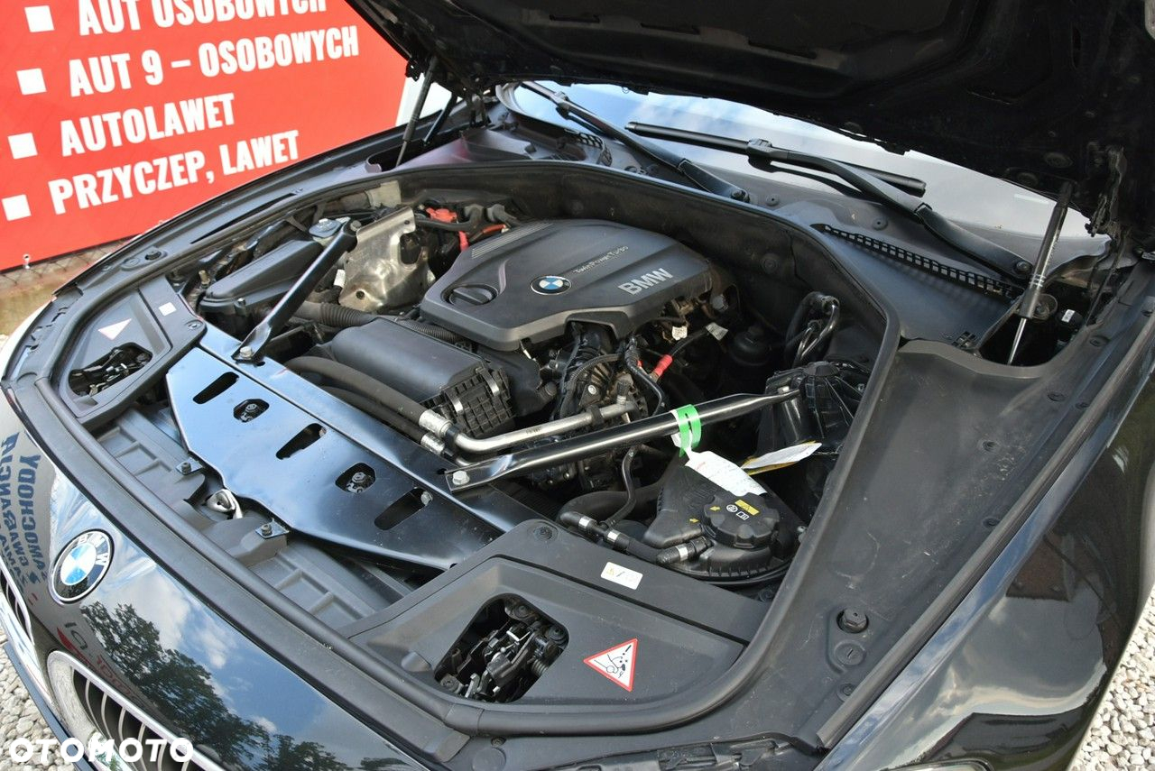 BMW Seria 5 520d - 33