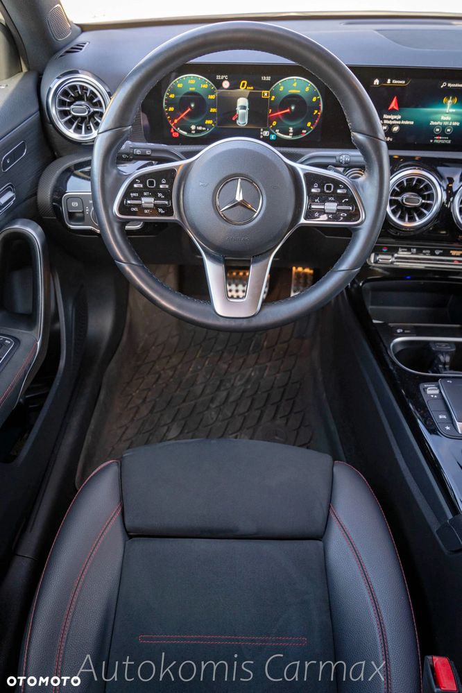 Mercedes-Benz Klasa A 250 4-Matic 7G-DCT - 17