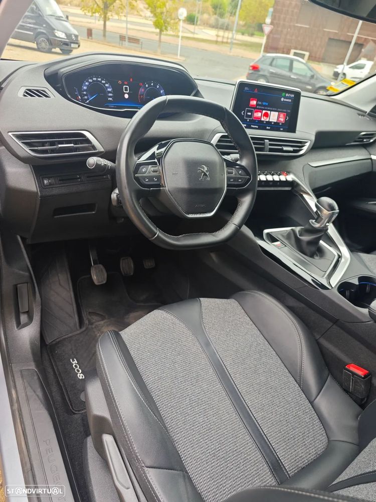 Peugeot 3008 1.2 PureTech Allure - 9