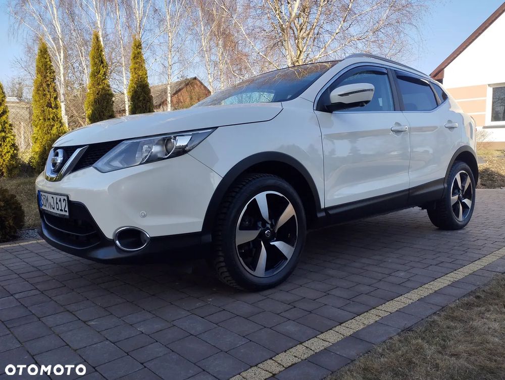Nissan Qashqai 1.6 DIG-T N-Connecta - 1