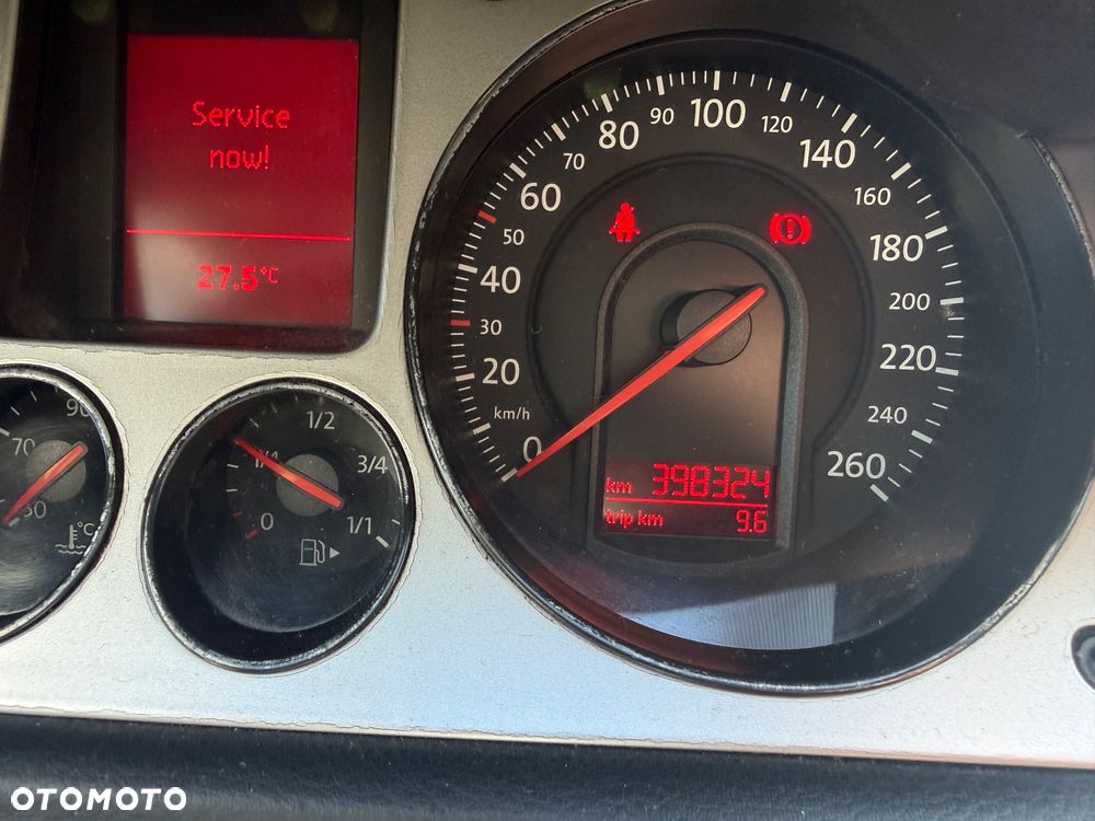 Volkswagen Passat 2.0 TDI Comfortline - 8