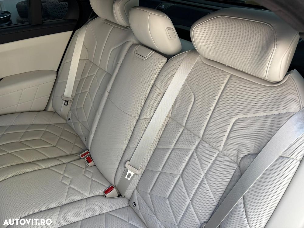 BMW Seria 7 - 15